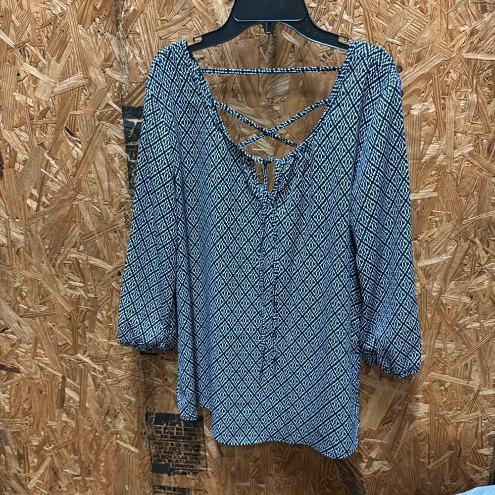 Cute navy geometric print 3/4 sleeve blouse